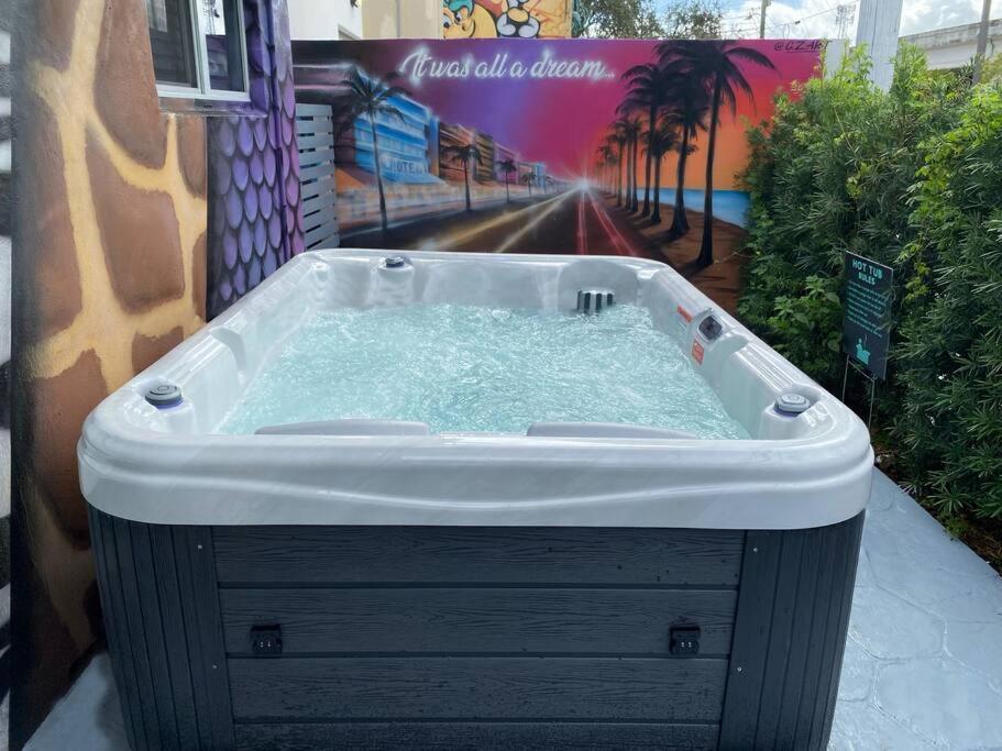 Unique Miami Art Escape W/ Hottub, Arcade & Murals Kültér fotó